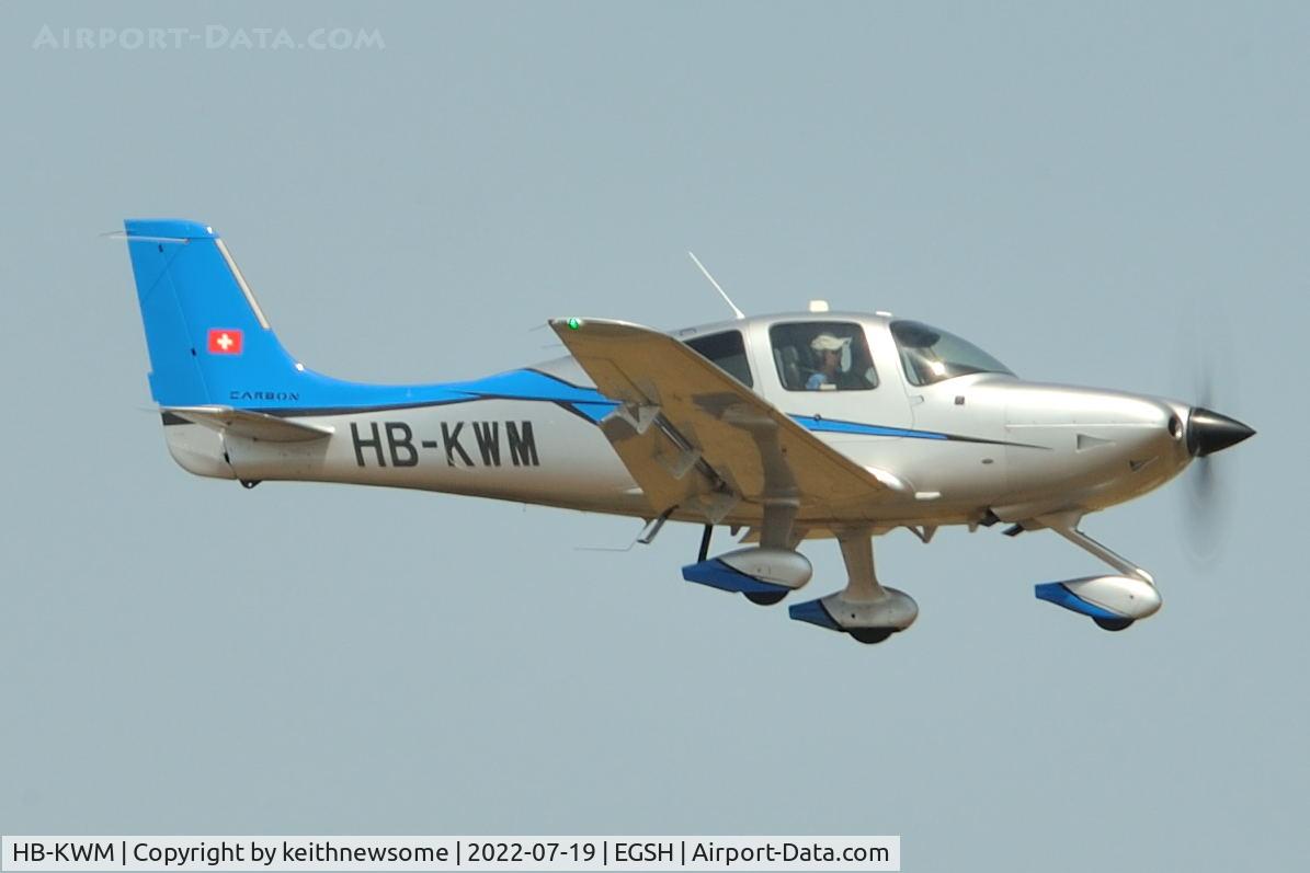 HB-KWM, Cirrus SR22T GTS Carbon C/N 1033, Arriving at Norwich from Chester.