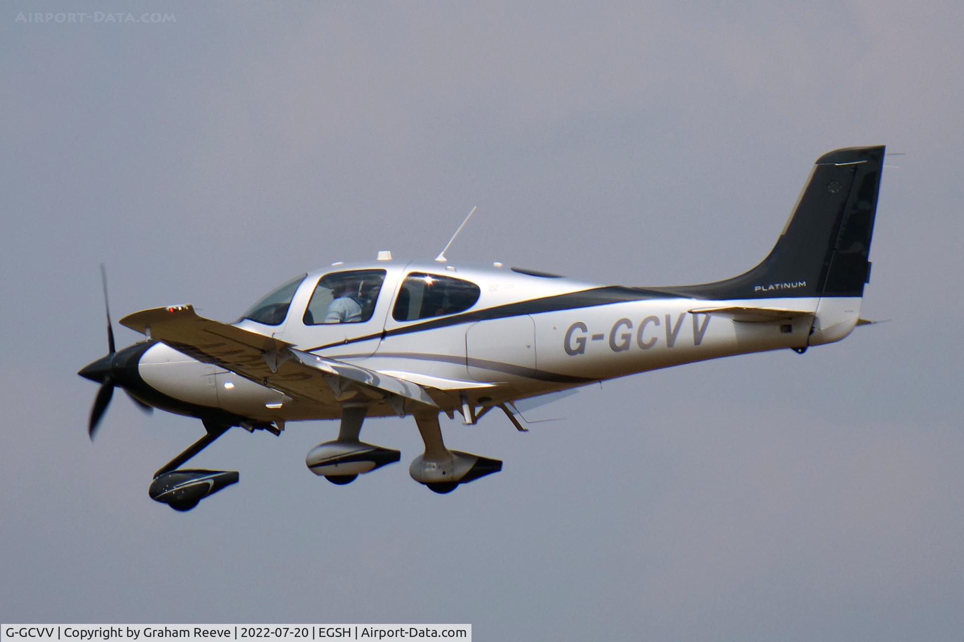 G-GCVV, 2015 Cirrus SR22 C/N 4244, Landing at Norwich.