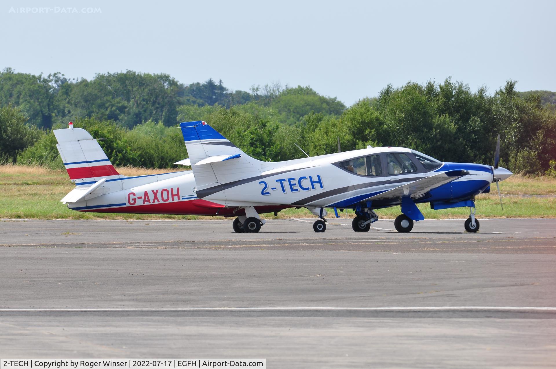 2-TECH, 2000 Rockwell Commander 114B C/N 14676, Visiting Rockwell Commander