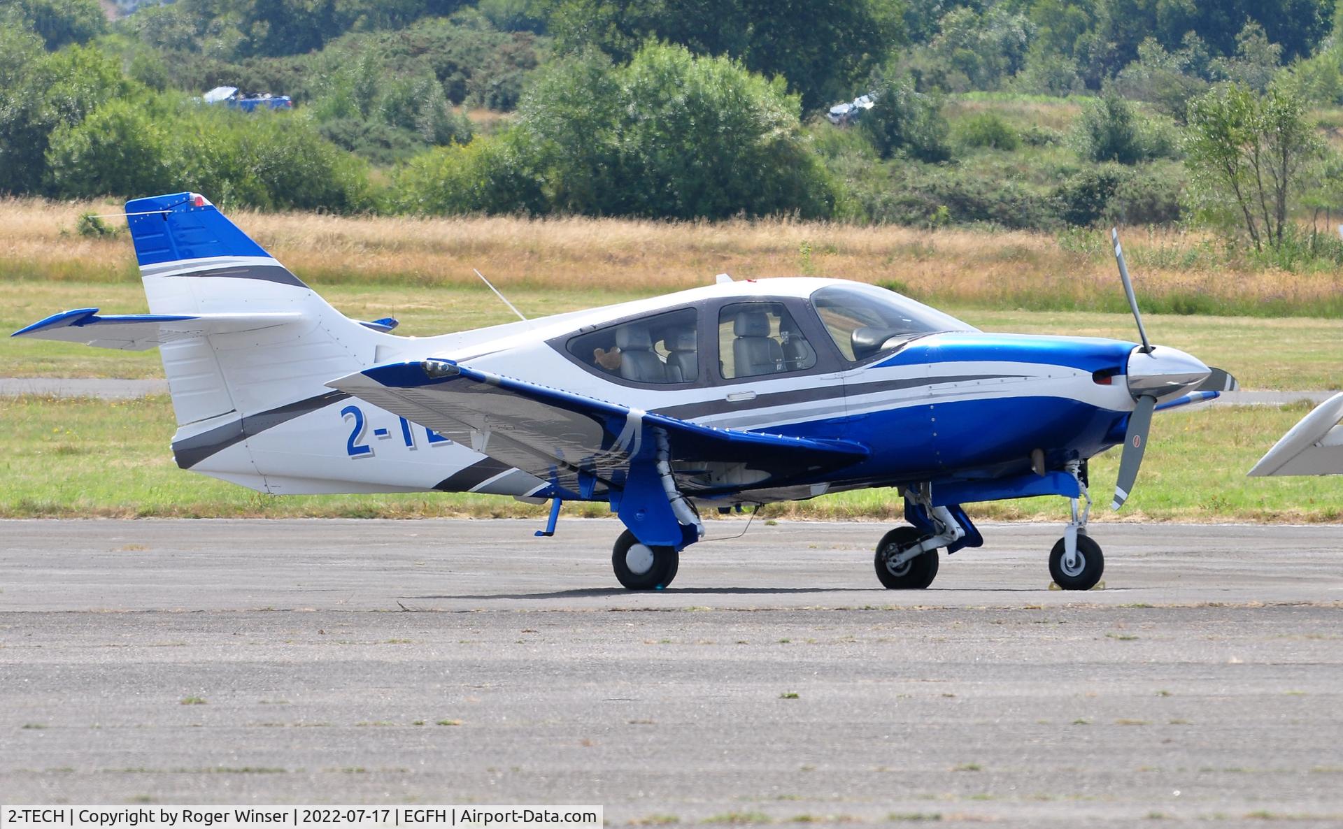 2-TECH, 2000 Rockwell Commander 114B C/N 14676, Visiting Rockwell Commander