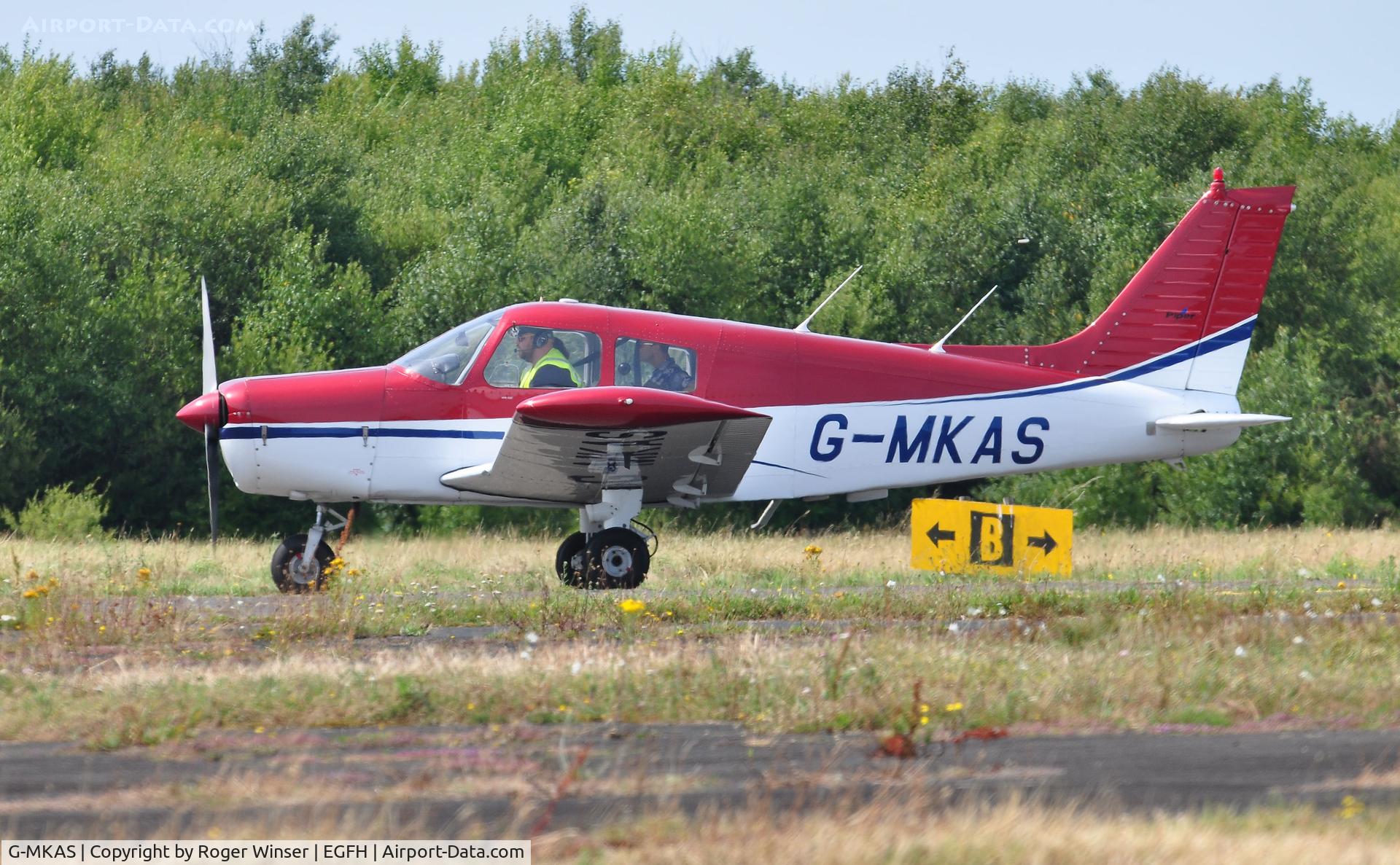 G-MKAS, 1974 Piper PA-28-140 Cherokee Cruiser C/N 28-7425338, Visiting Cherokee Cruiser.