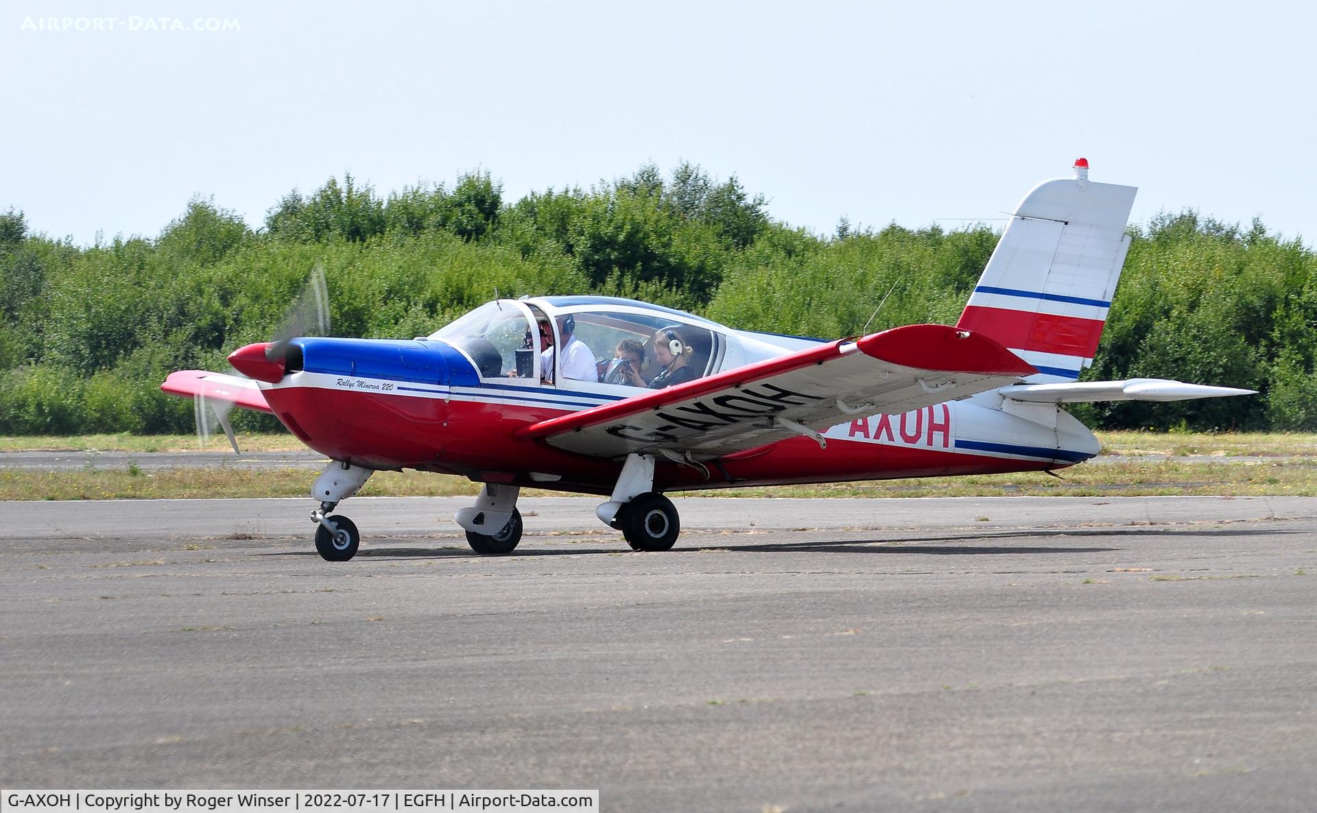 G-AXOH, 1969 Socata MS.894A Rallye Minerva 220 C/N 11062, Visiting Rallye Minerva.