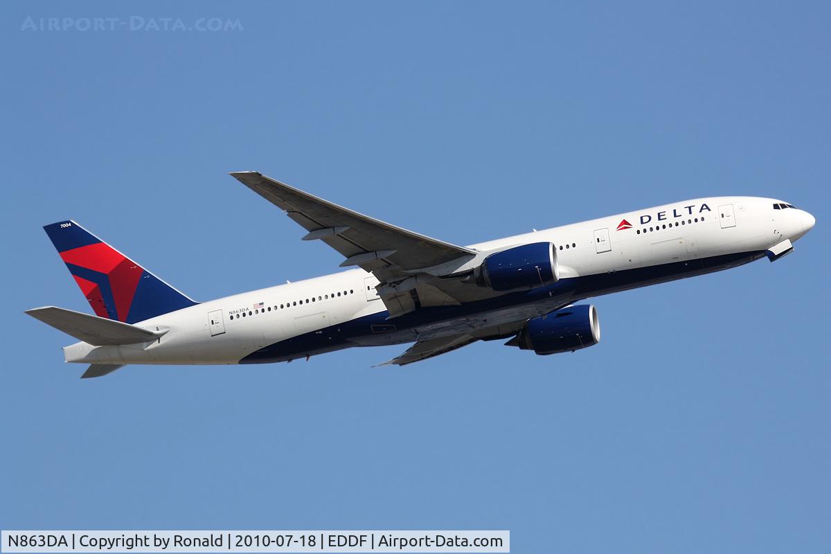 N863DA, 1999 Boeing 777-232 C/N 29735, at fra