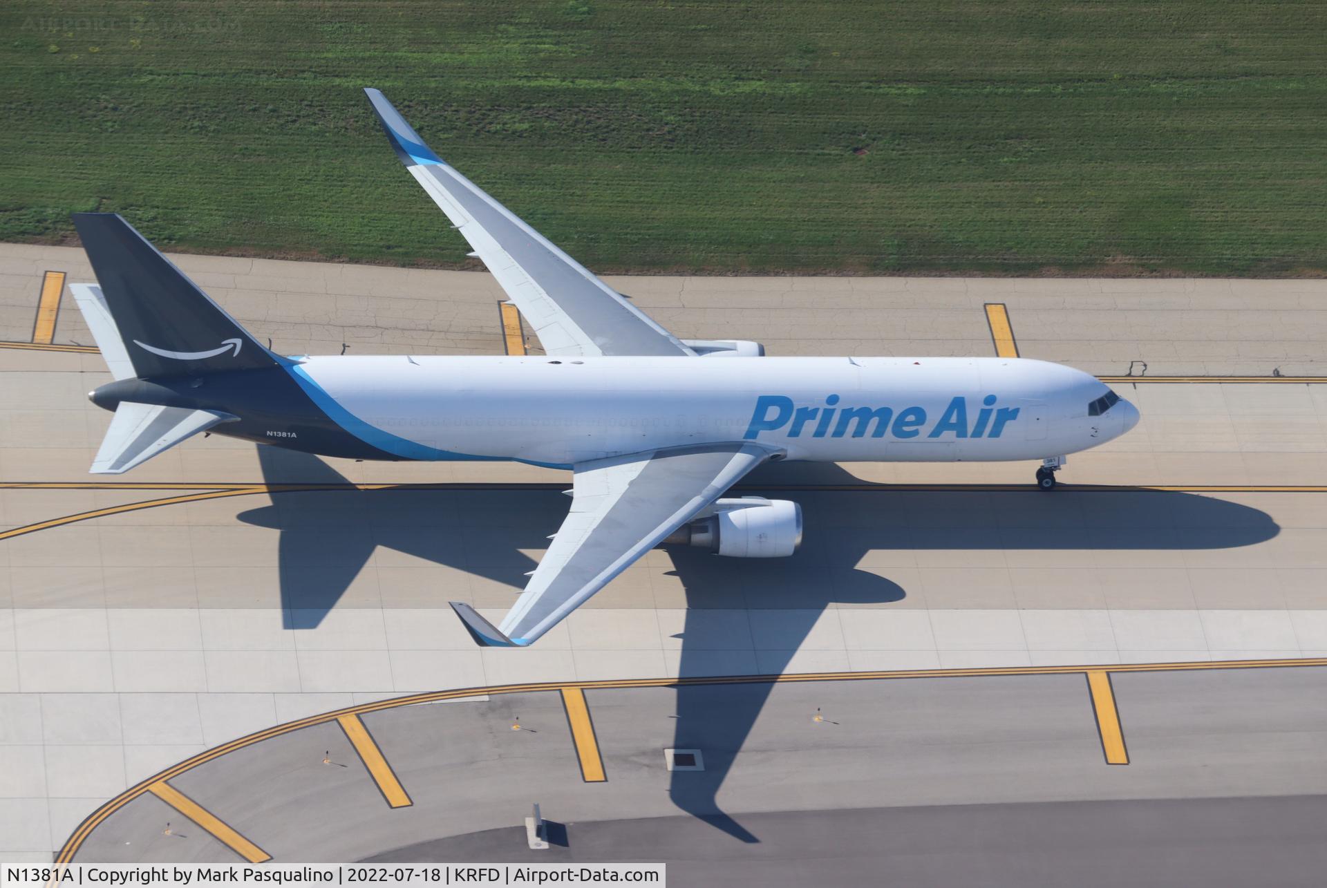 N1381A, 1997 Boeing 767-316/ER C/N 27615, Boeing 767-316/ER