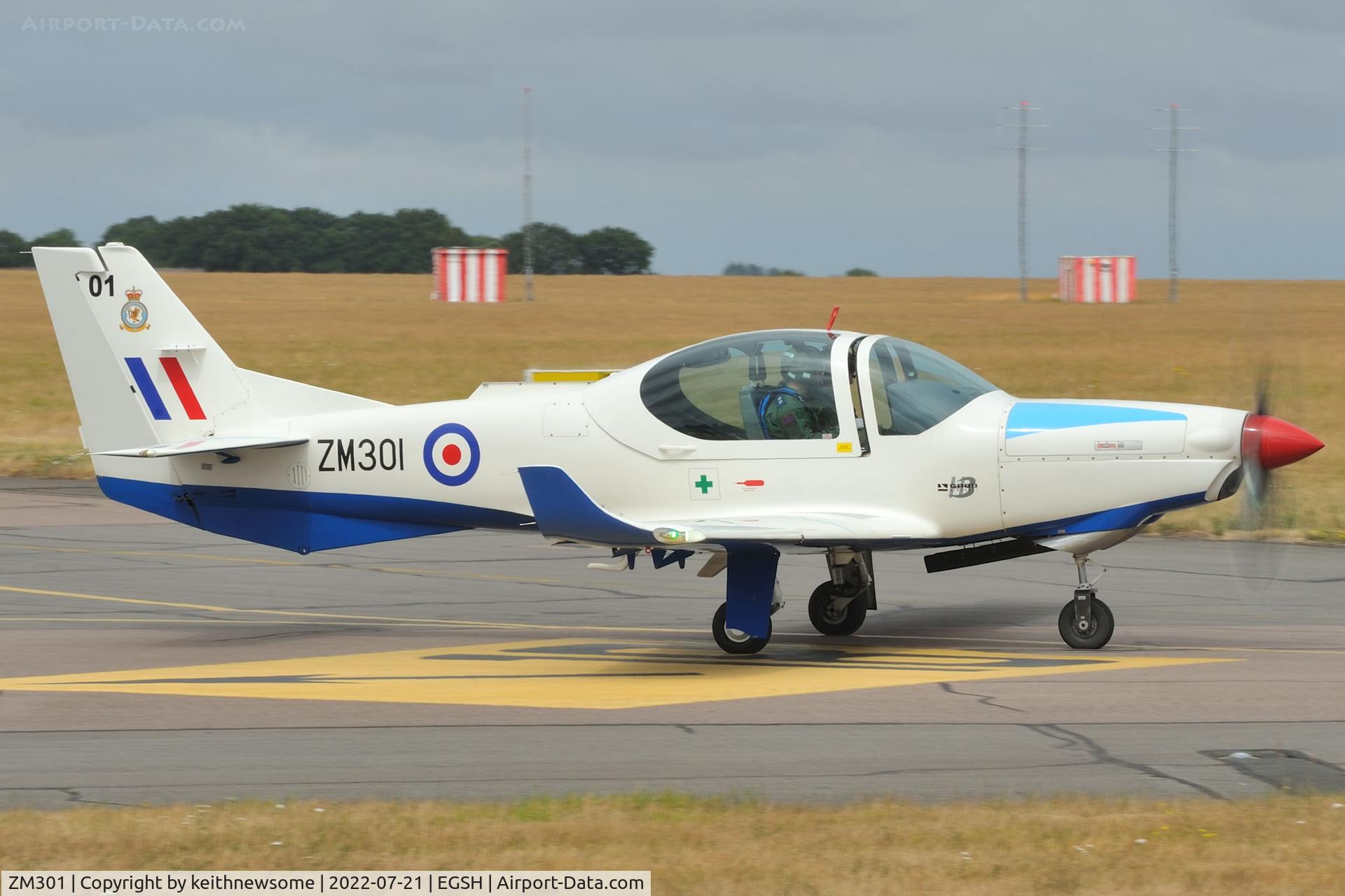 ZM301, 2016 Grob G-120TP-A Prefect T.1 C/N 11100, Leaving Norwich.