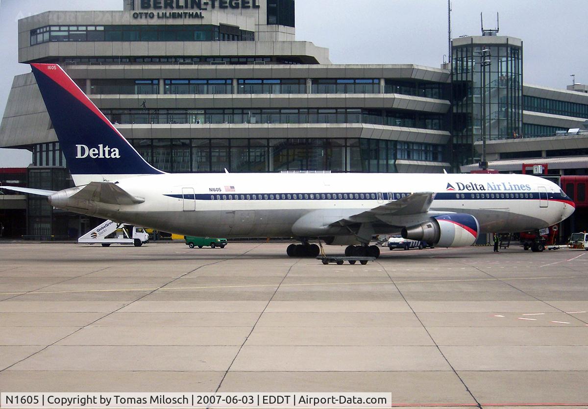 N1605, 1999 Boeing 767-332 C/N 30198, 