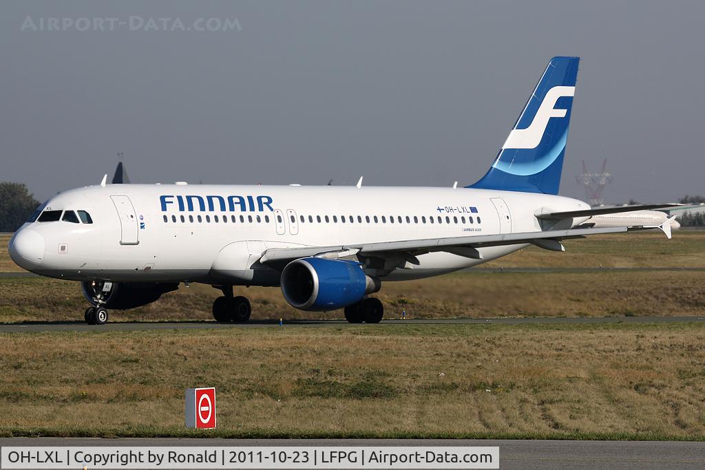 OH-LXL, 2003 Airbus A320-214 C/N 2146, at cdg