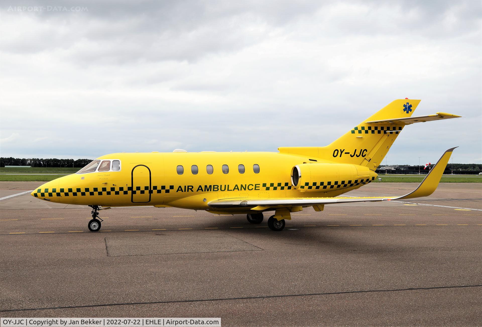 OY-JJC, 2003 Raytheon Hawker 800XP C/N 258637, Lelystad Airport after transport of a patient from Malaga