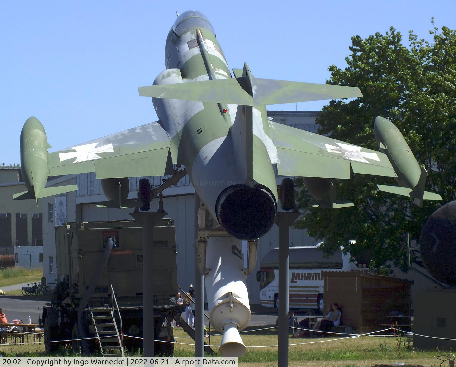 20 02, Lockheed F-104G Starfighter ZELL C/N 683-2002, Lockheed F-104G Starfighter with ZELL- (ZEro Length Launch) gear at the MHM Berlin-Gatow (aka Luftwaffenmuseum, German Air Force Museum)