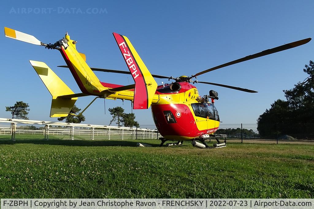F-ZBPH, Eurocopter-Kawasaki EC-145 (BK-117C-2) C/N 9015, DRAGON 33 - DZ hippodrome incendie La Teste Cazaux