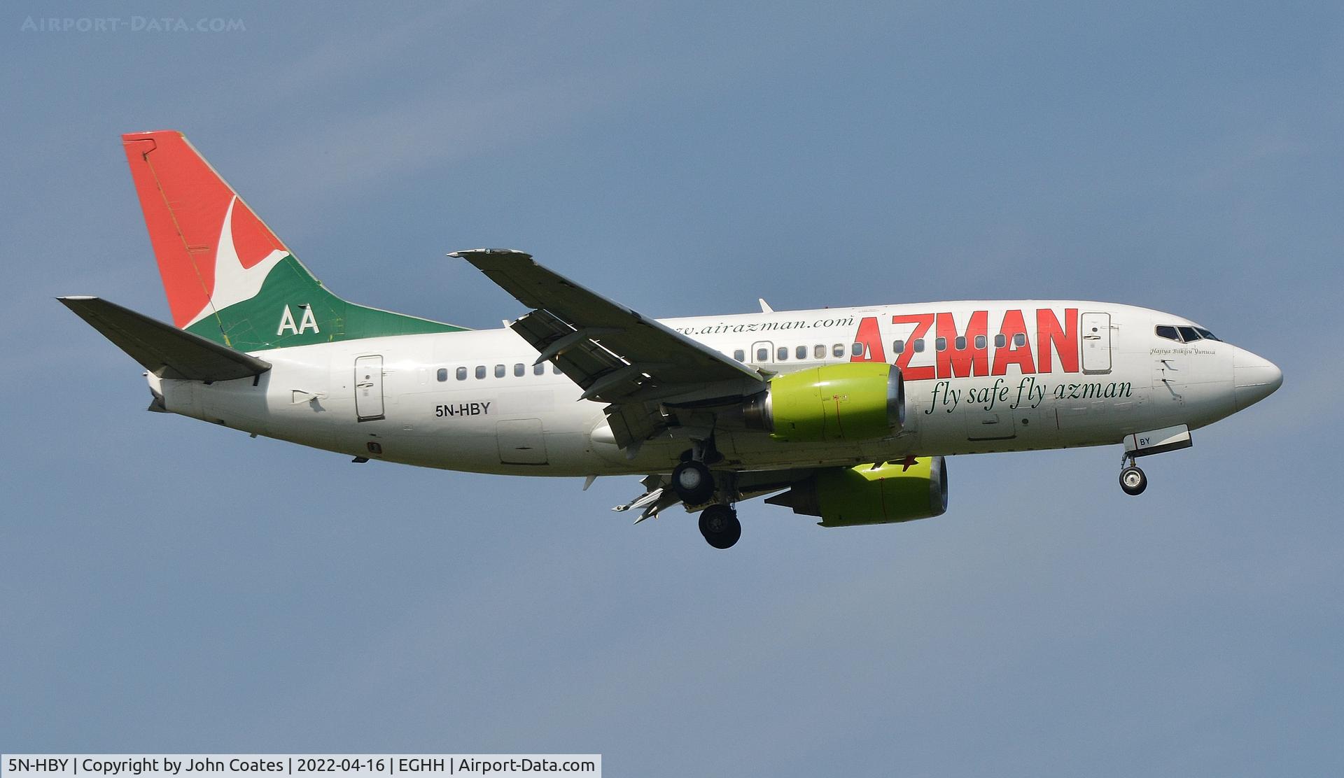 5N-HBY, 1999 Boeing 737-53S C/N 29075, Final approach to 08