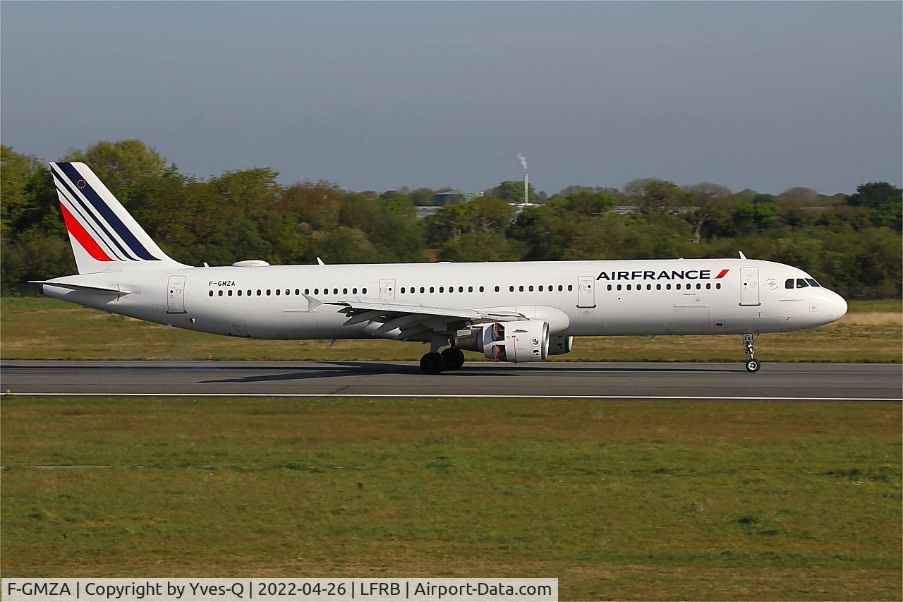 F-GMZA, 1994 Airbus A321-111 C/N 498, Airbus A321-111, Landing rwy 07R, Brest-Bretagne airport (LFRB-BES