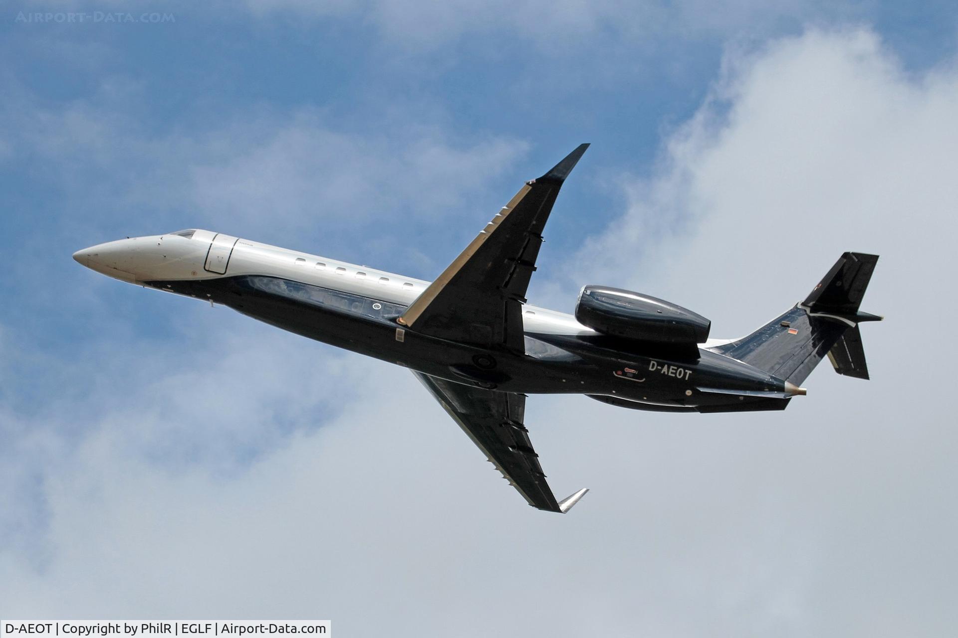 D-AEOT, 2009 Embraer EMB-135BJ Legacy 600 C/N 14501089, Taking off from Franborough