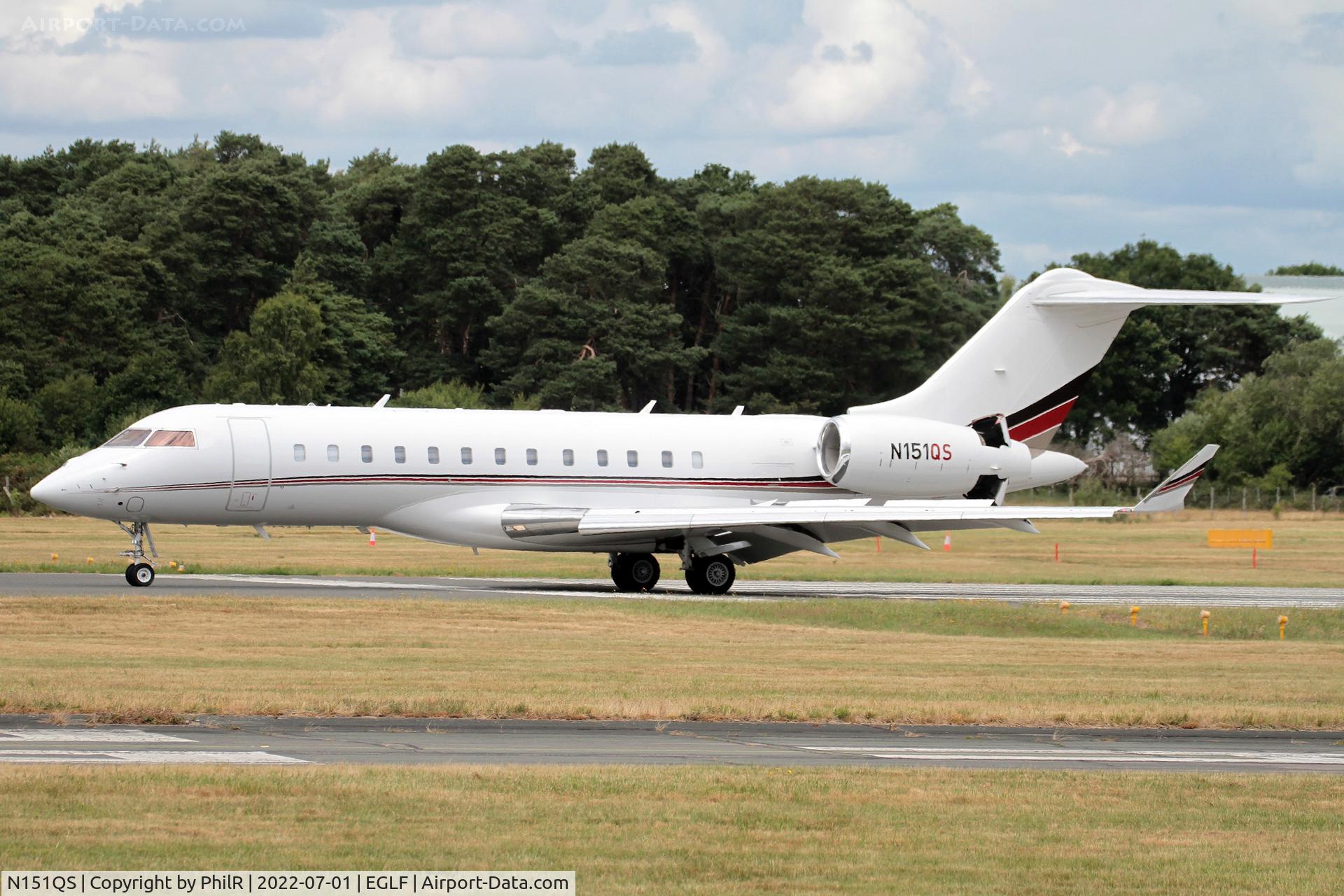 N151QS, 2016 Bombardier BD-700-1A10 Global 6000 C/N 9730, Departing Farnborough