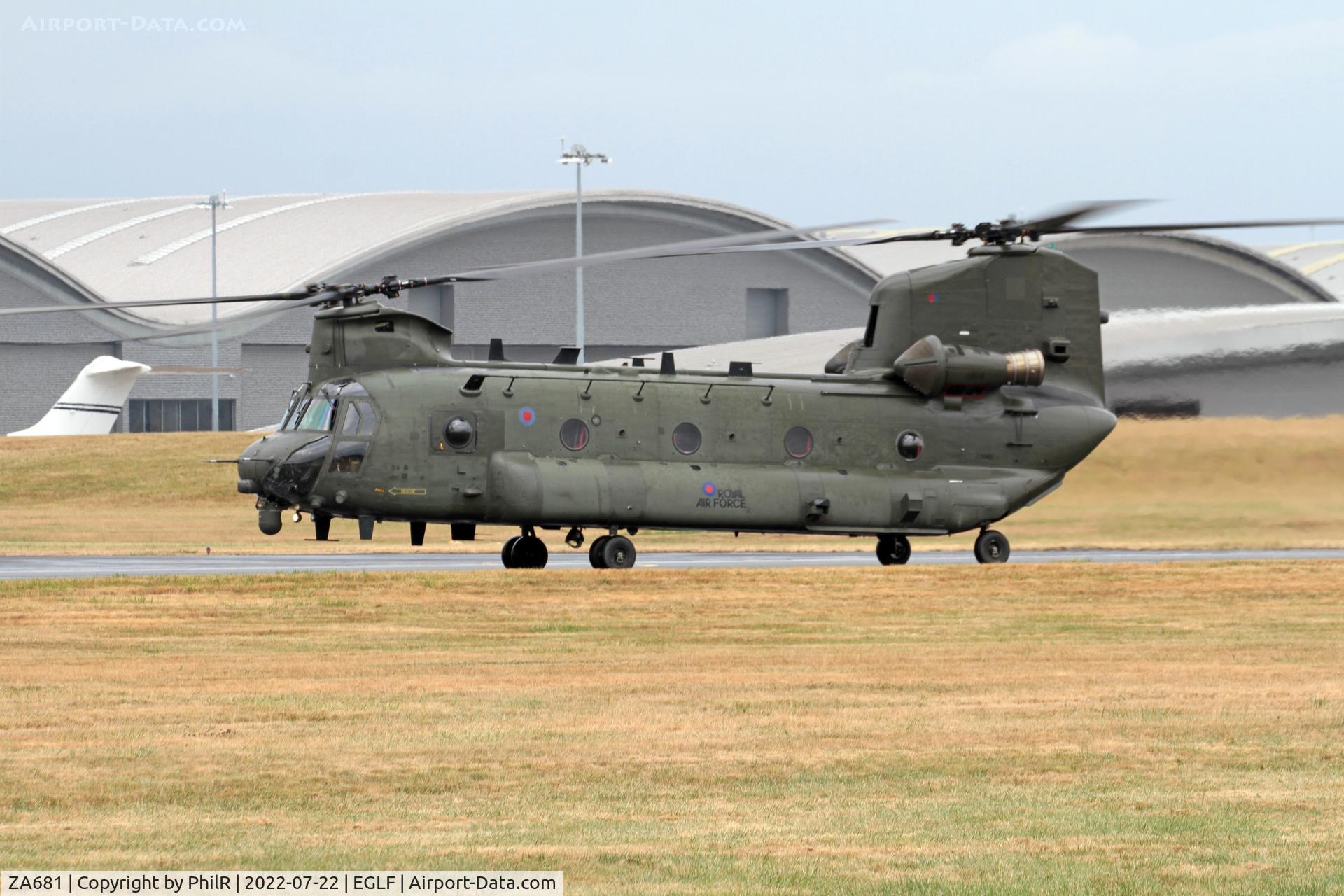 ZA681, Boeing Vertol Chinook HC.4 C/N MA012/M7002, 2022 season Chinook display airframe