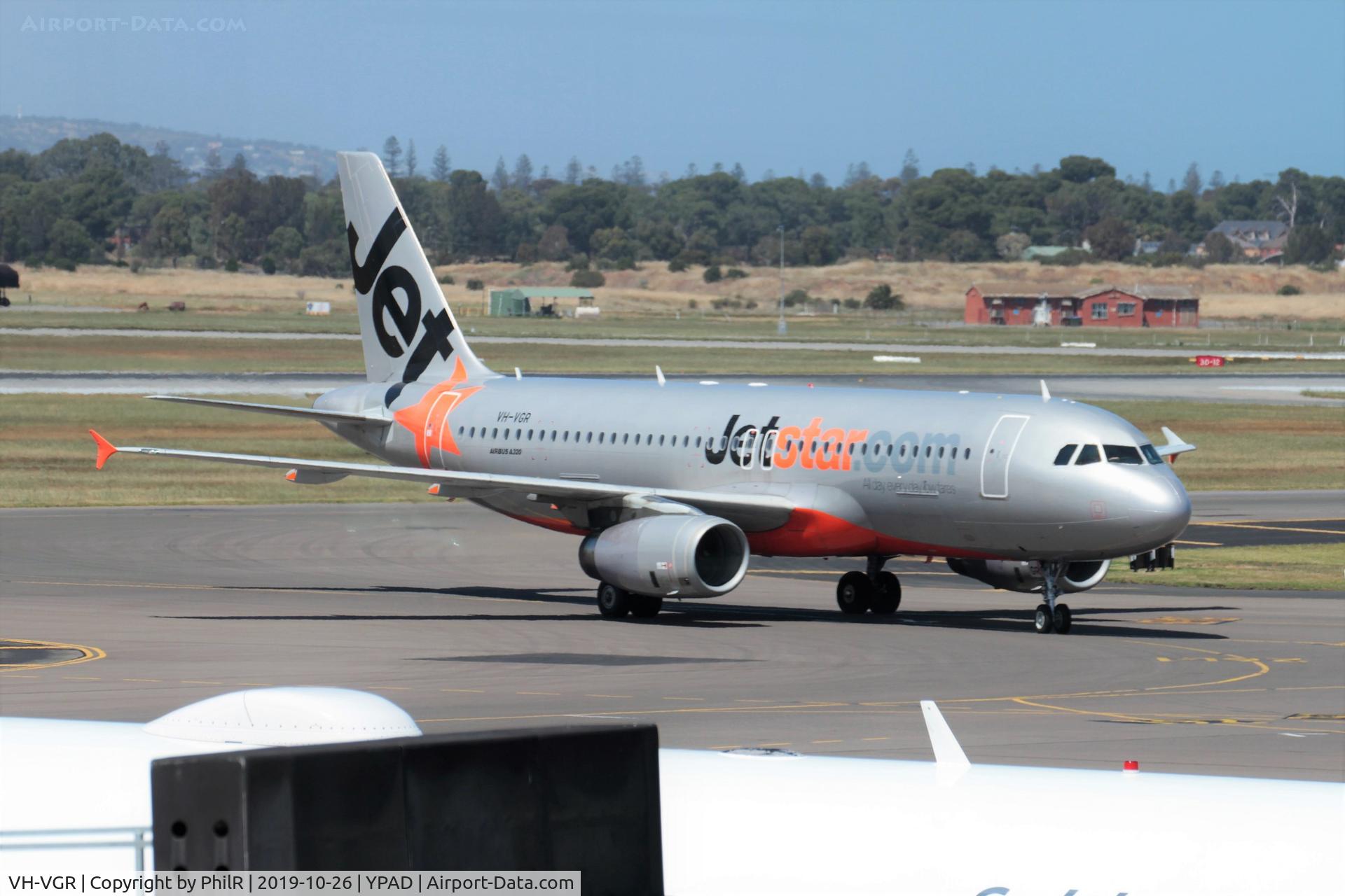 VH-VGR, 2010 Airbus A320-232 C/N 4257, Arriving Adelaide