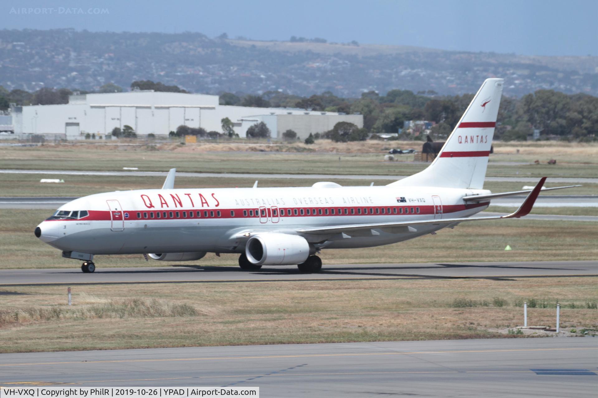 VH-VXQ, 2003 Boeing 737-838 C/N 33723, Retro paint scheme to celebrate 100th Anniversary of QANTAS in 2020