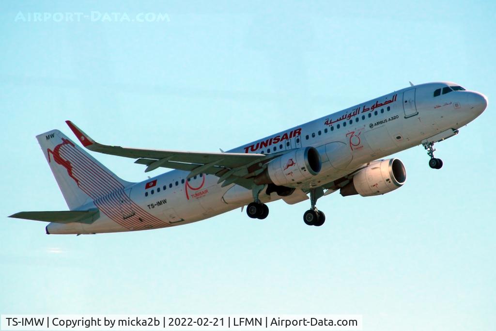 TS-IMW, 2014 Airbus A320-214 C/N 6338, Take off