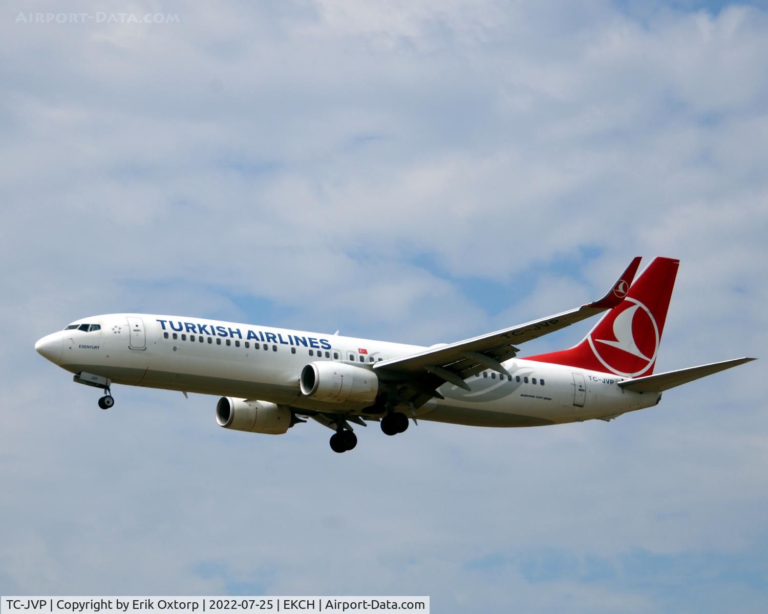 TC-JVP, 2016 Boeing 737-8F2 C/N 60019, TC-JVP landing rw 22L