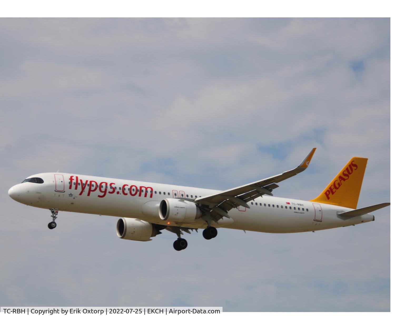 TC-RBH, 2021 Airbus A321-251NX C/N 10523, TC-RBH landing rw 22L