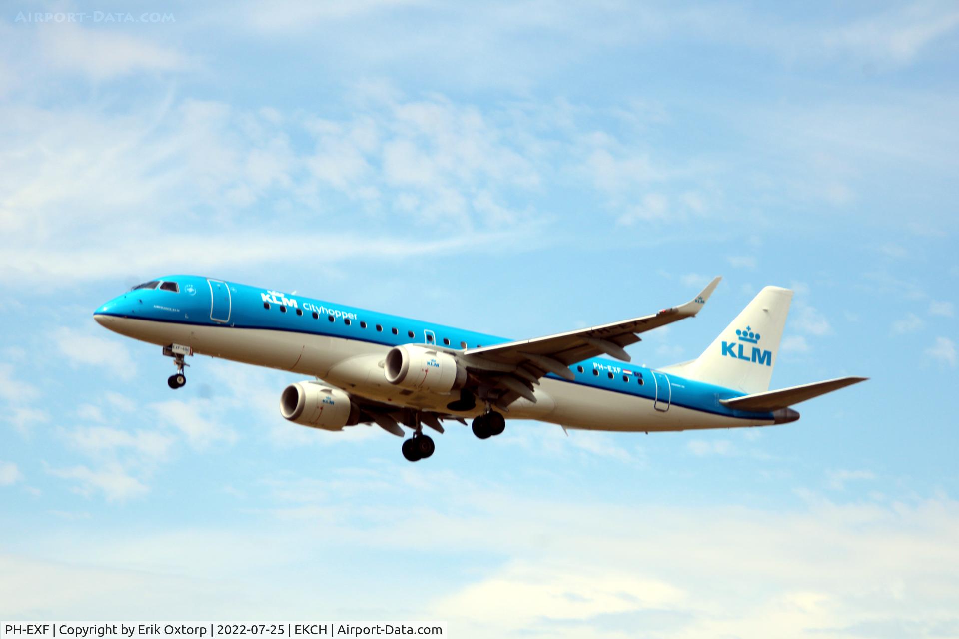 PH-EXF, 2015 Embraer 190STD (ERJ-190-100) C/N 19000690, PH-EXF landing rw 22L