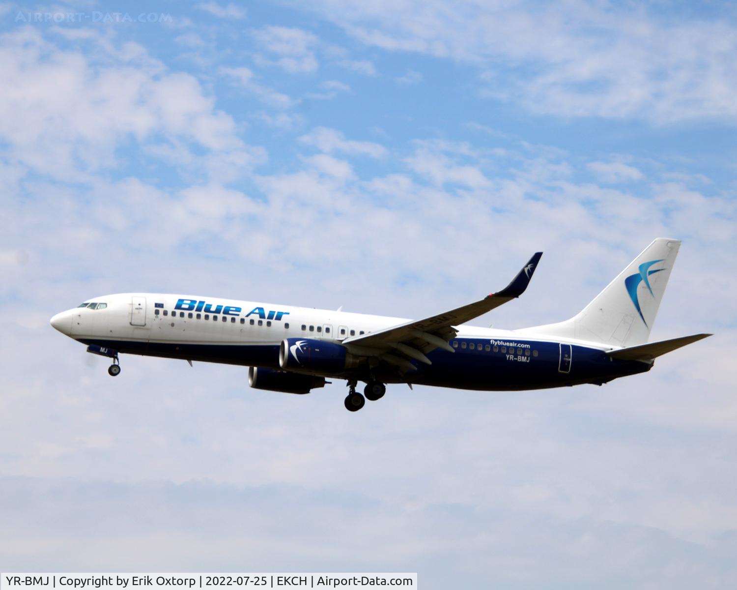YR-BMJ, 2010 Boeing 737-82R C/N 40696, YR-BMJ landing rw 22L