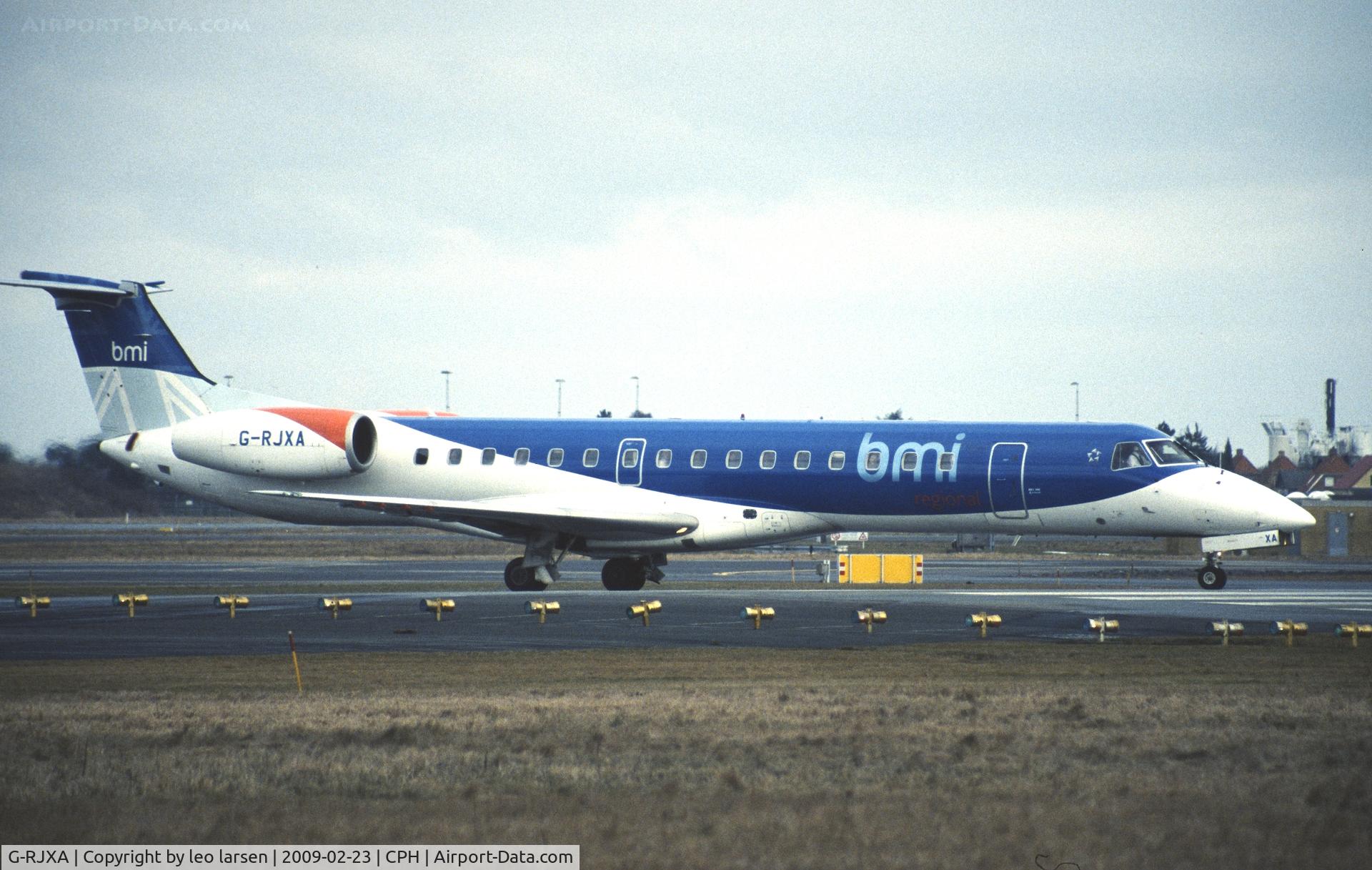 G-RJXA, 1999 Embraer EMB-145EP (ERJ-145EP) C/N 145136, Copenhagen 23.2.2009