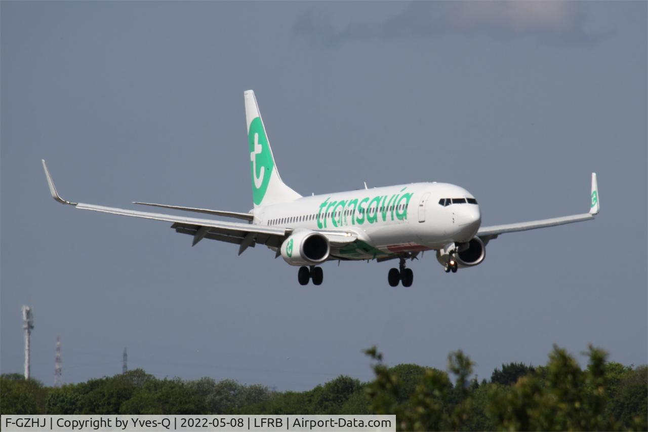 F-GZHJ, 2013 Boeing 737-86J C/N 37778, Boeing 737-86J, On final rwy 07R, Brest-Bretagne Airport (LFRB-BES)