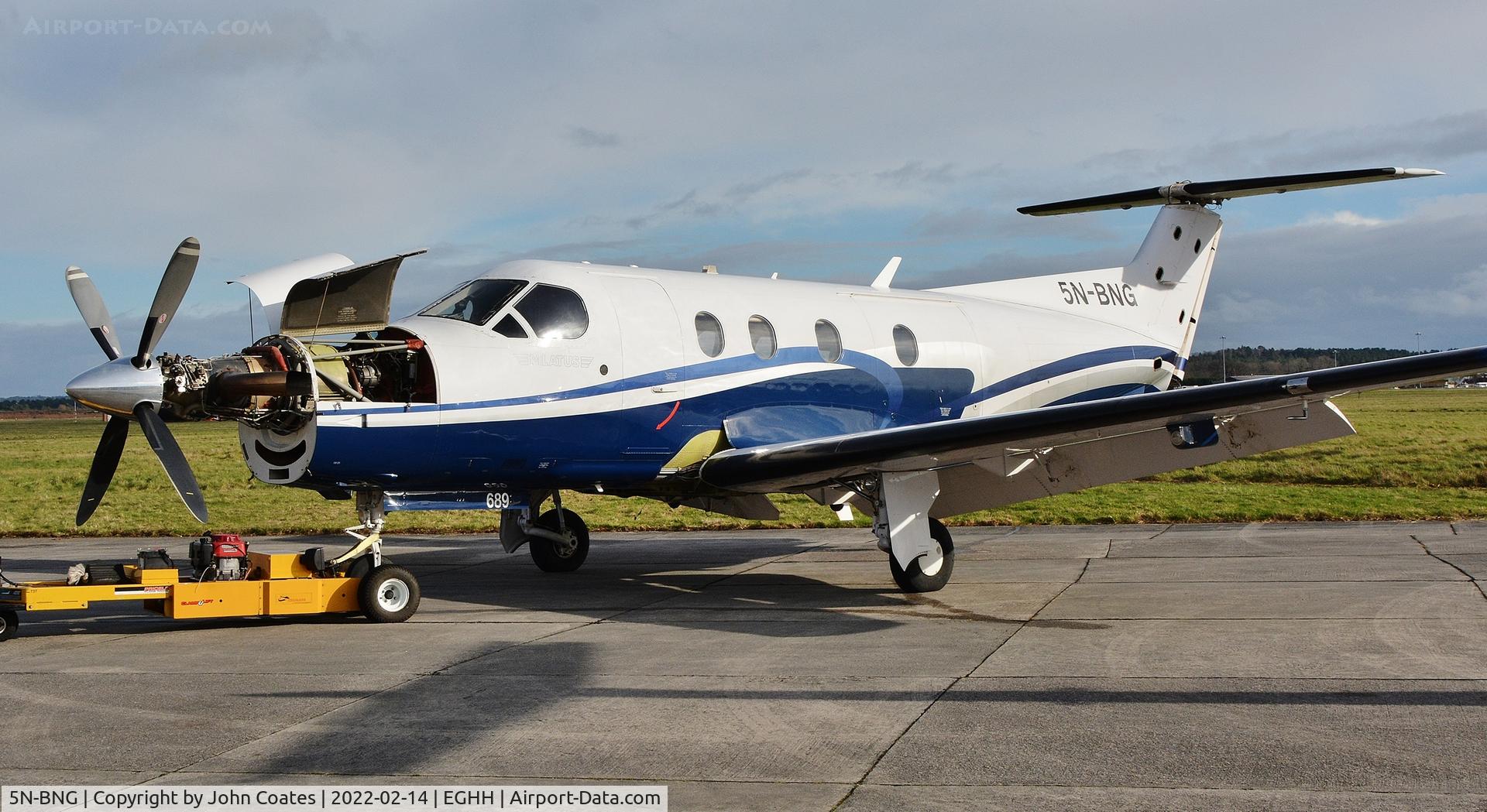 5N-BNG, 2006 Pilatus PC-12/45 C/N 689, Receiving attention at BAS