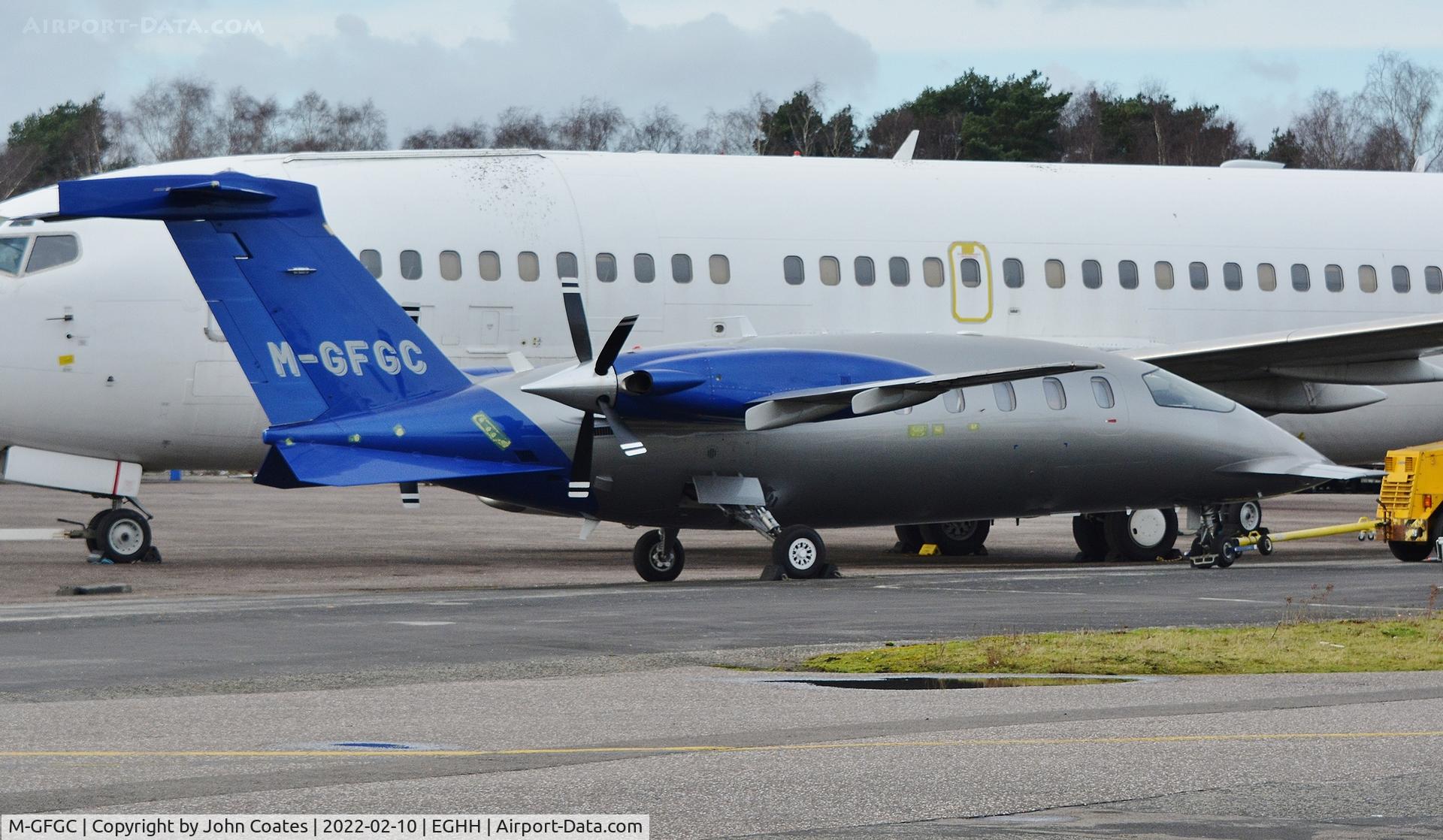 M-GFGC, 2012 Piaggio P-180 Avanti II C/N 1231, Taxiing to depart