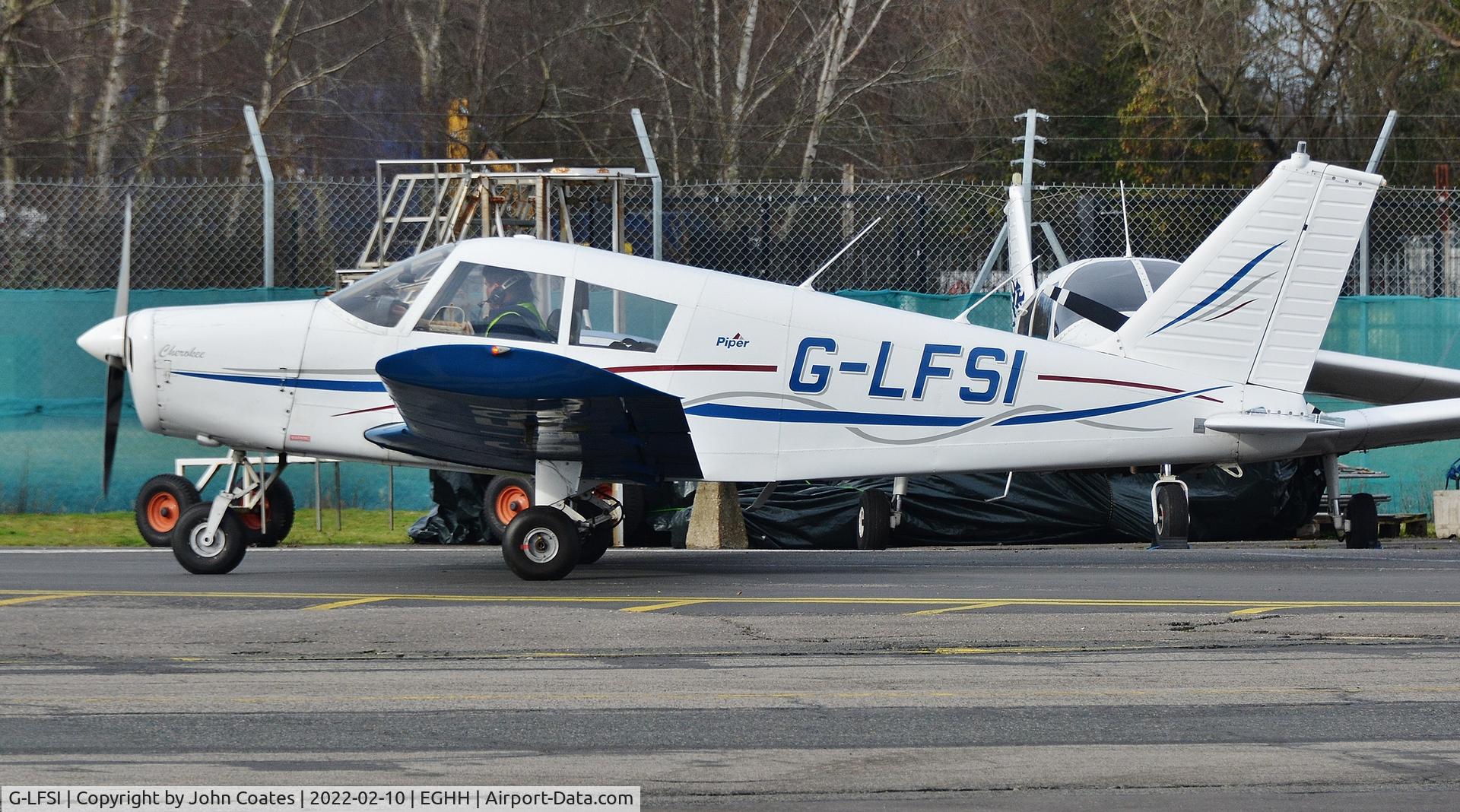 G-LFSI, 1970 Piper PA-28-140 Cherokee C/N 28-26850, Parked at Fly With Me Avn