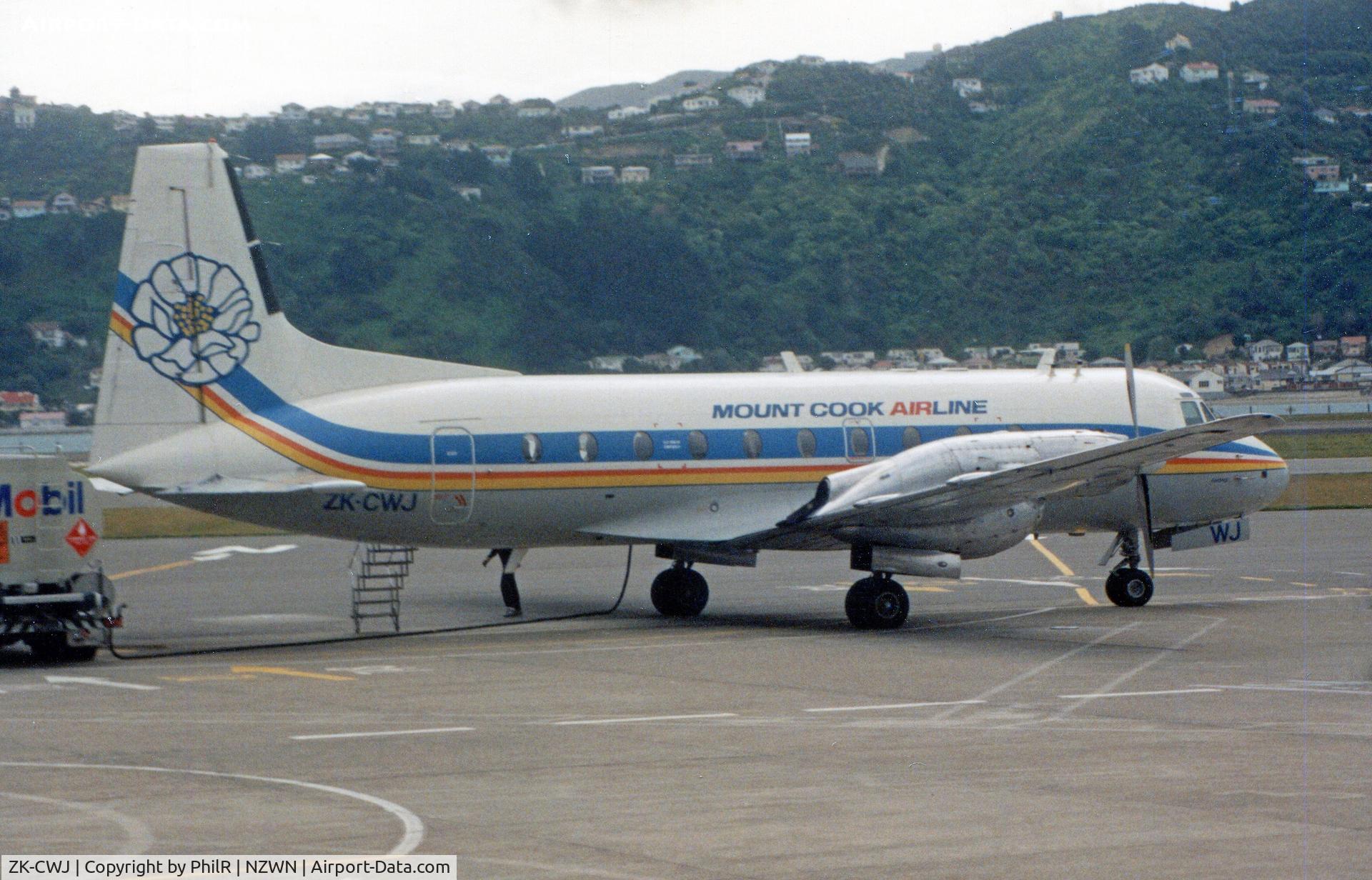 ZK-CWJ, 1968 Hawker Siddeley HS.748 Series 2A C/N 1647, Mount Cook HS748 awaiting passengers at Wellington.