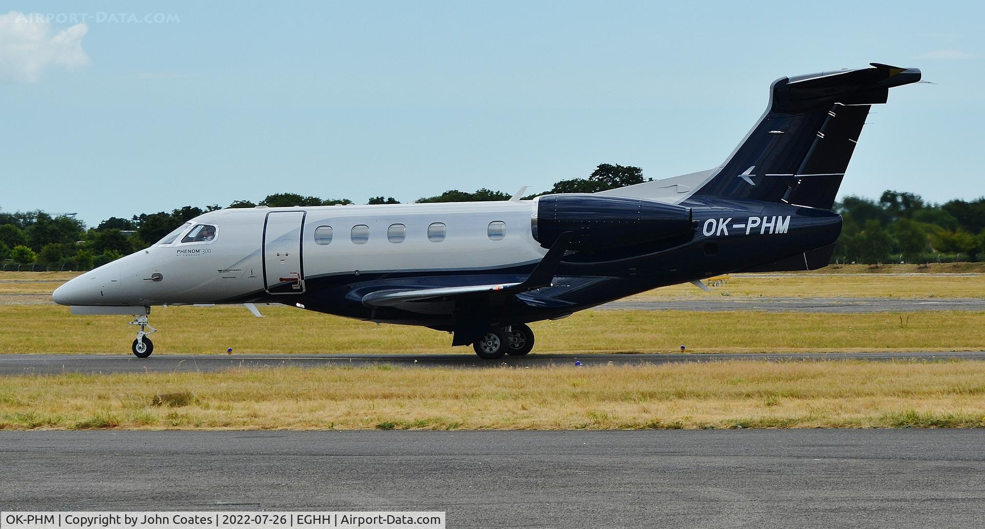OK-PHM, 2018 Embraer EMB-505 Phenom 300 C/N 50500445, Taxiing on arrival