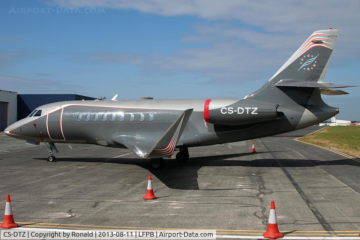 CS-DTZ, Dassault Falcon 2000LX C/N 42, at le bourget