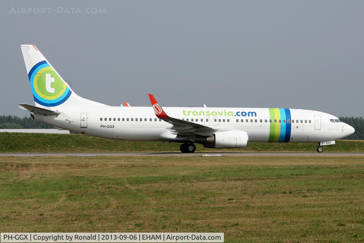 PH-GGX, 2010 Boeing 737-8EH C/N 36596, ar spl