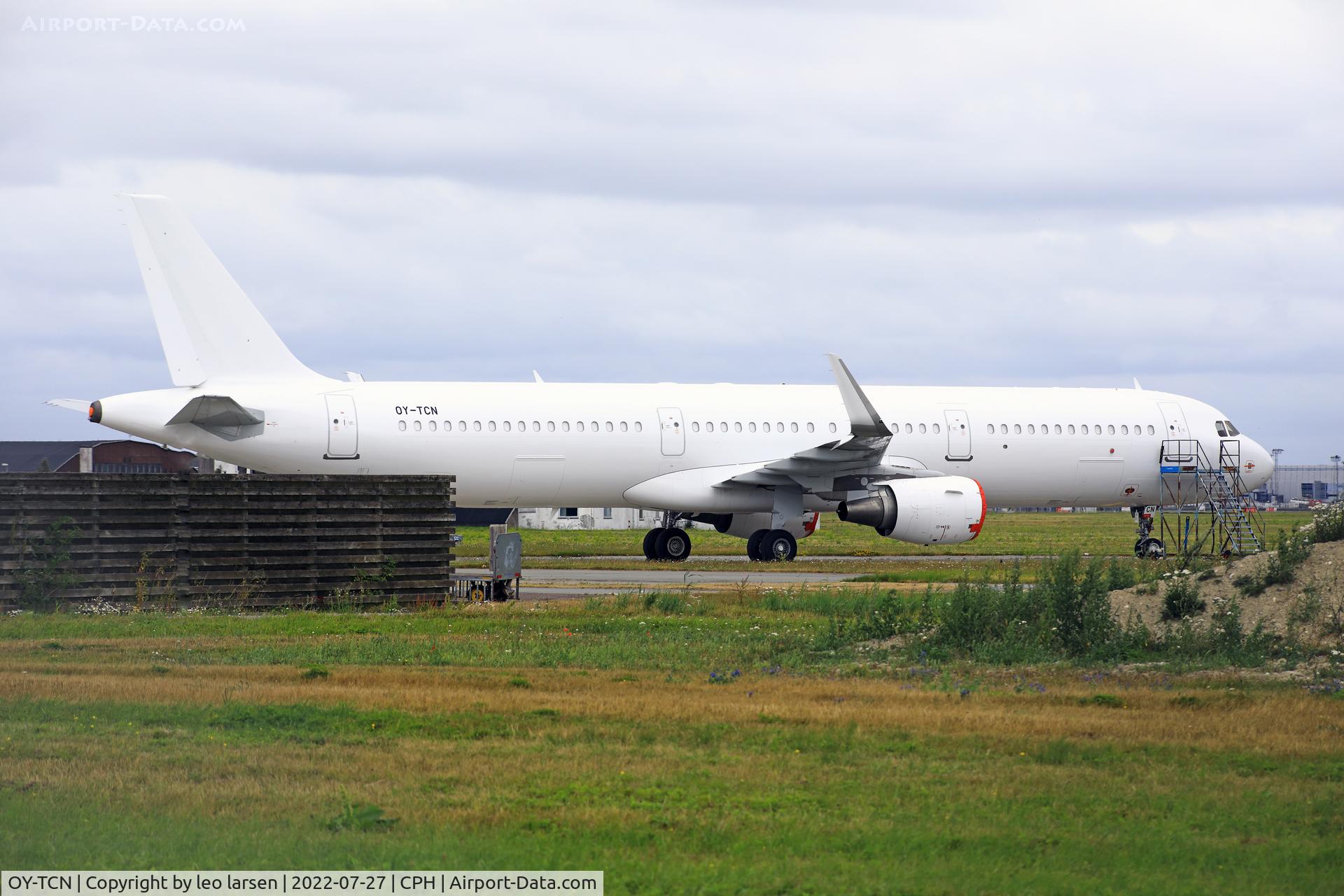 OY-TCN, 2015 Airbus A321-211 C/N 6515, Copenhagen 27.7.2022