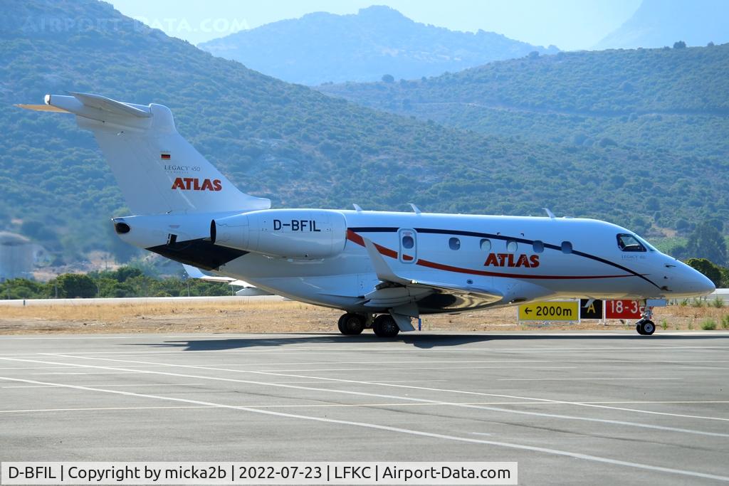 D-BFIL, 2016 Embraer EMB-545 Legacy 450 C/N 55010015, Parked