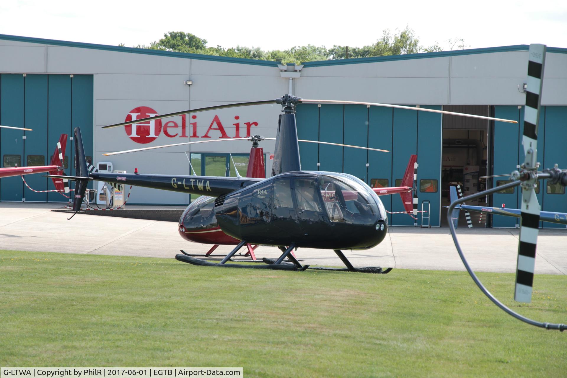 G-LTWA, 2000 Robinson R44 Clipper C/N 0816, 2000 Robinson R44 Clipper at Air Expo, Booker