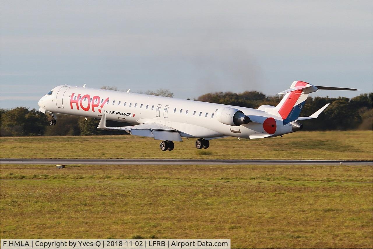 F-HMLA, 2010 Bombardier CRJ-1000EL NG (CL-600-2E25) C/N 19004, Bombardier CRJ-1000EL NG, Landing rwy 25L, Brest-Bretagne airport (LFRB-BES)