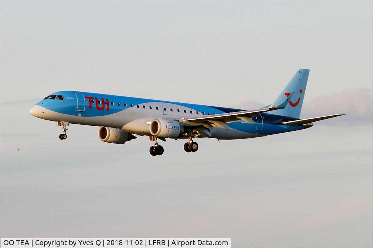 OO-TEA, 2014 Embraer 190LR (ERJ-190-100LR) C/N 19000665, Embraer 190LR, On final rwy 25L, Brest-Bretagne Airport (LFRB-BES)