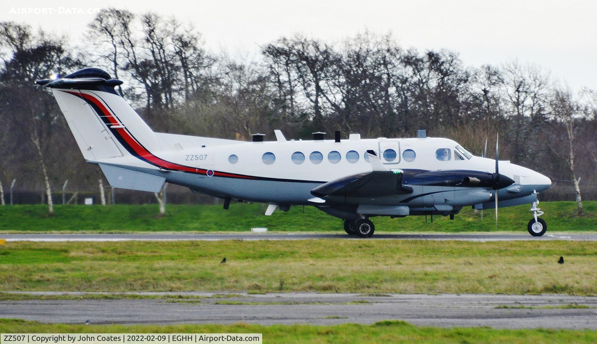ZZ507, 2013 Hawker Beechcraft Shadow R1 (350CER) C/N FM-55, Taxiing to depart