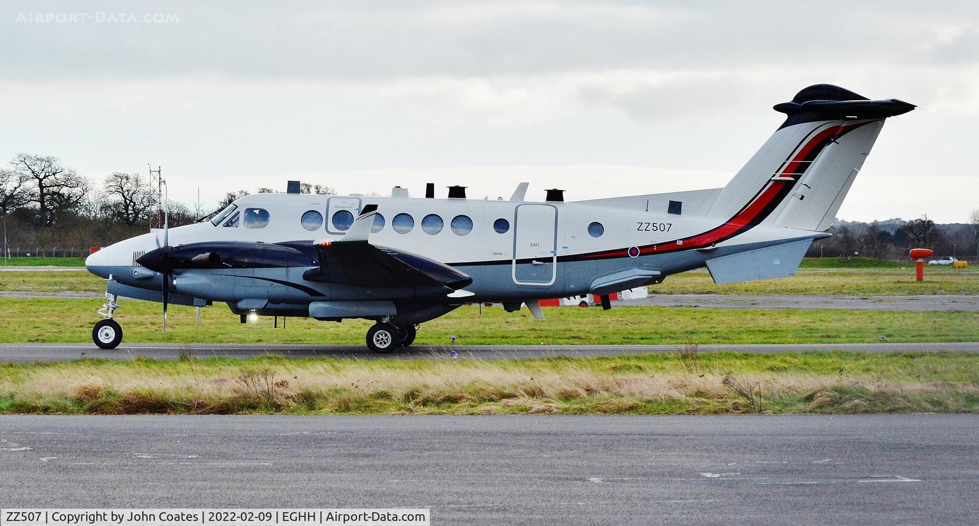 ZZ507, 2013 Hawker Beechcraft Shadow R1 (350CER) C/N FM-55, Departing from runway 08