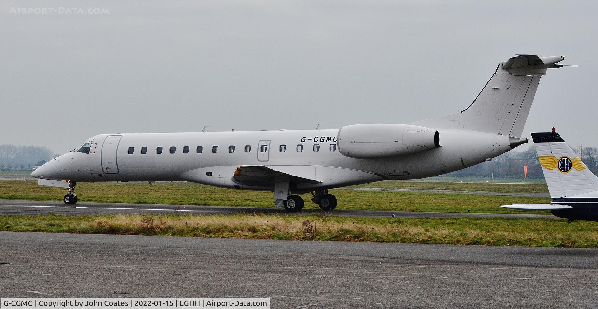 G-CGMC, 1999 Embraer ERJ-135ER (EMB-135ER) C/N 145198, Taxiing on arrival