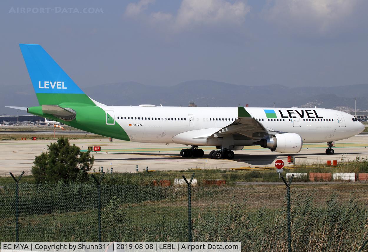 EC-MYA, 2018 Airbus A330-202 C/N 1877, Lining up rwy 25R for departure...