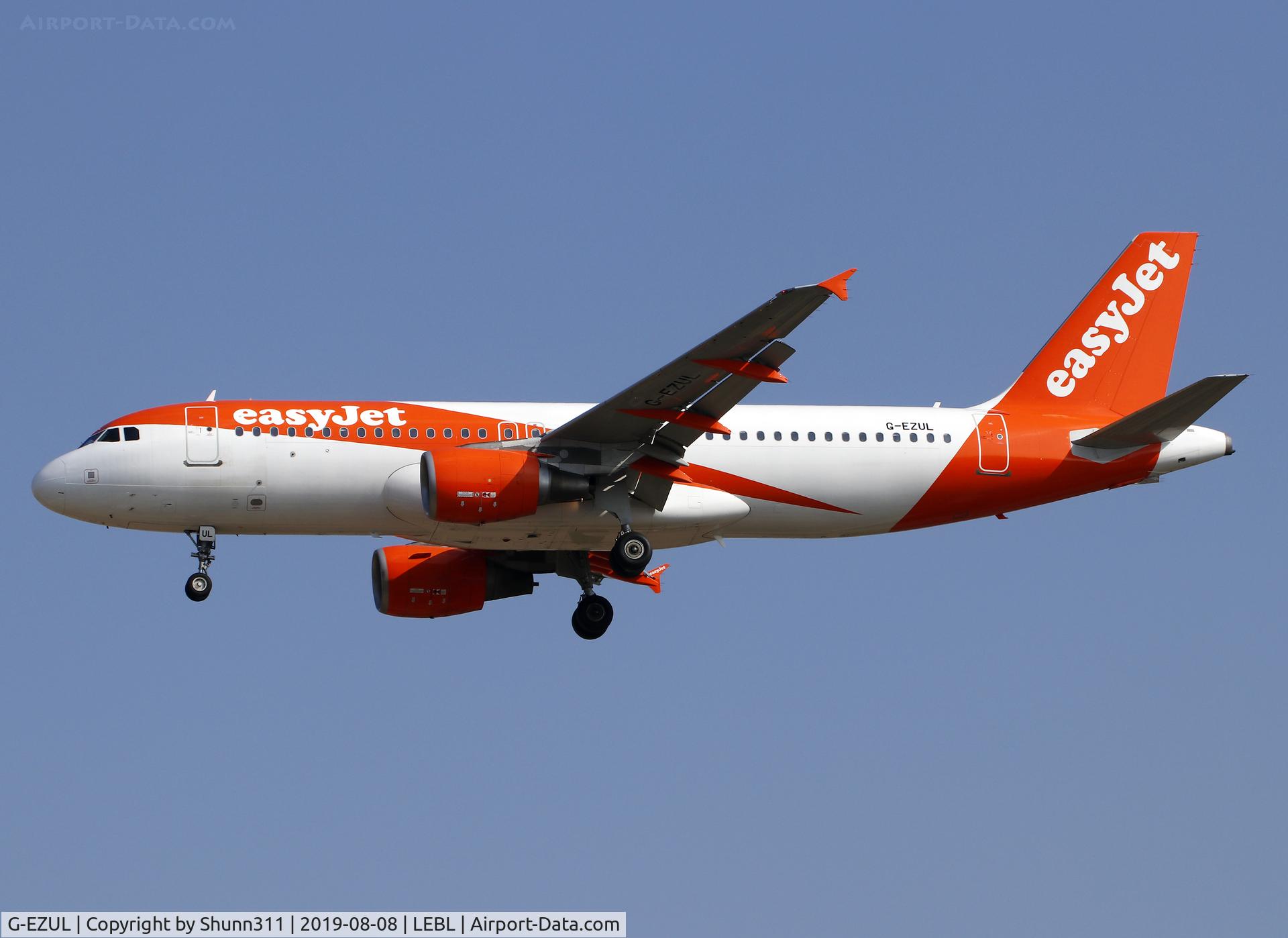 G-EZUL, 2012 Airbus A320-214 C/N 5019, Landing rwy 25R