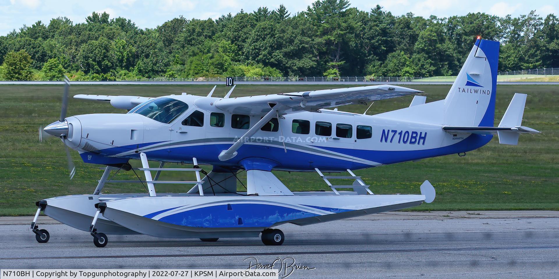 N710BH, 2015 Cessna 208B Grand Caravan EX amphibian C/N 208B5186, taxiing to RW34