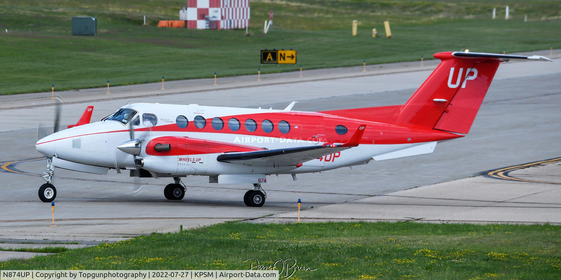 N874UP, 2017 Beechcraft 350 King Air (B300) C/N FL-1119, Wheels Up