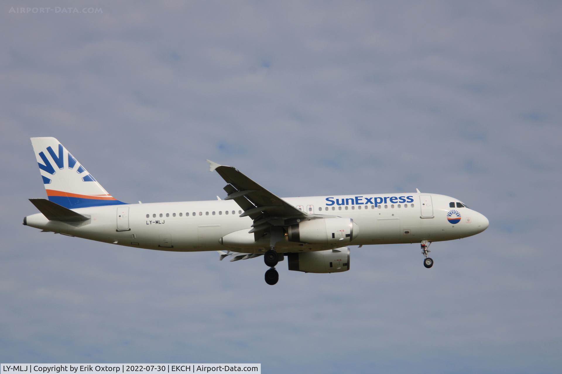 LY-MLJ, 2009 Airbus A320-232 C/N 3877, LY-MLJ