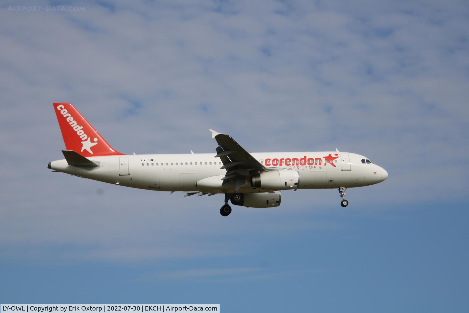 LY-OWL, 2003 Airbus A320-232 C/N 2029, LY-OWL landing rw 04L