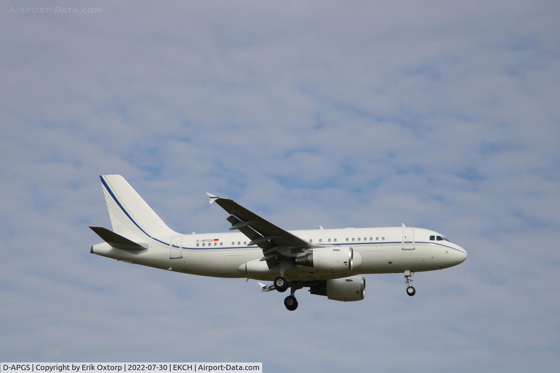 D-APGS, 2007 Airbus ACJ319 (A319-115/CJ) C/N 3046, D-APGS landing rw 04L